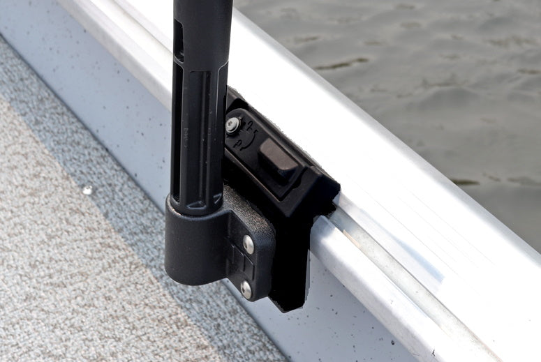 Lund Nylon SportTrak Quick-Release Angled Bracket