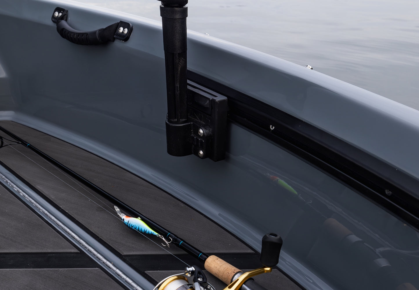 Lund Boat Nylon SportTrak Quick-Release Straight Bracket