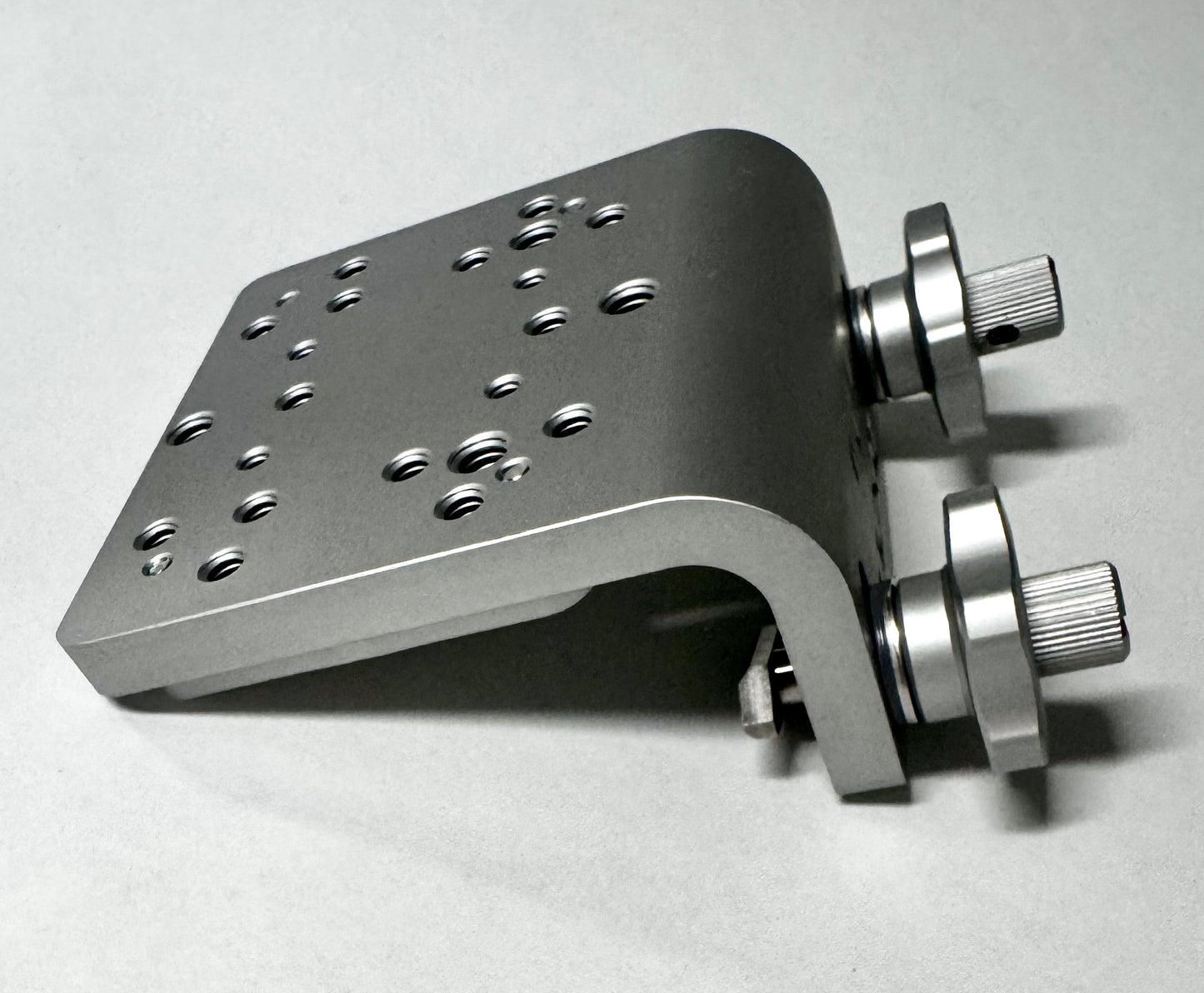 Lund Heavy Duty Straight SportTrak  Bracket