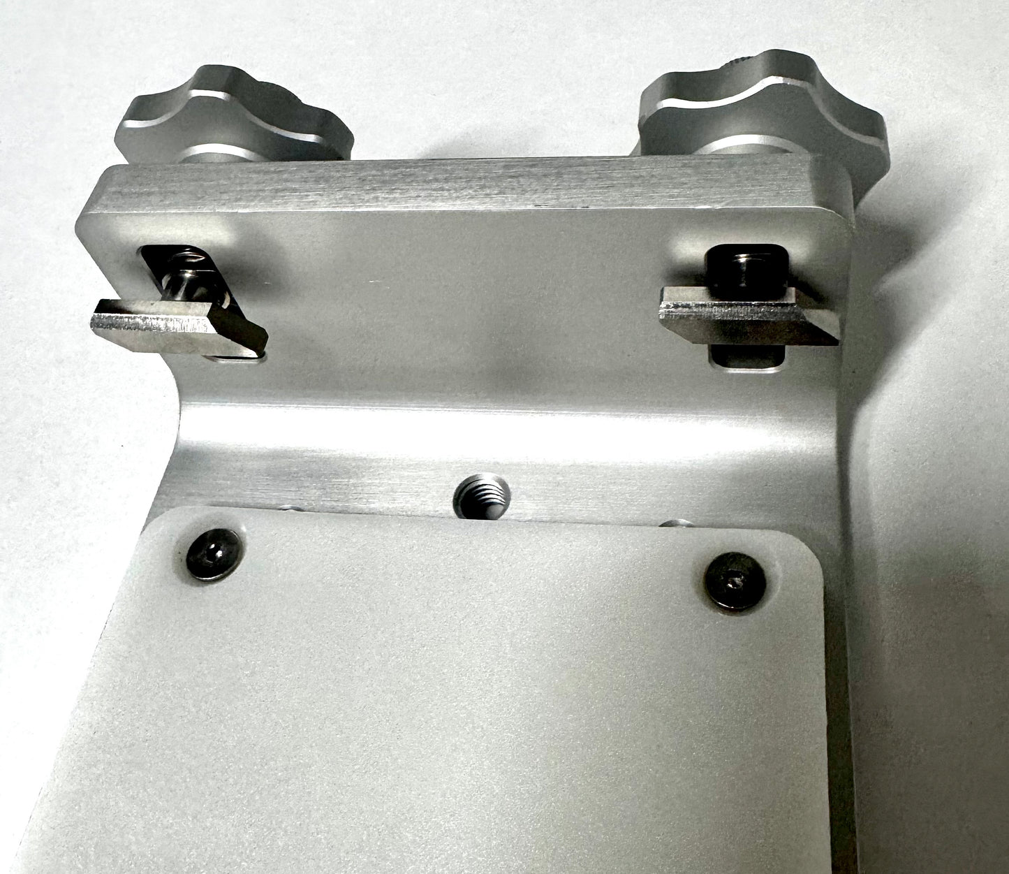 Lund Heavy Duty Straight SportTrak  Bracket